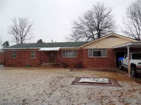 1801 Magnolia Dr, Fort Smith, AR 72908 photo 1