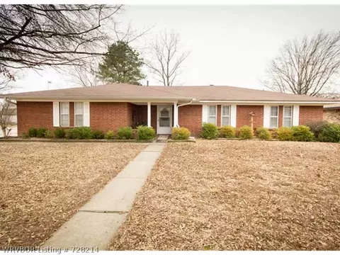 8020 Mark Ln, Fort Smith, AR 72903 photo 1