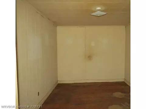 247 E 8th St, Waldron, AR 72958 photo 4