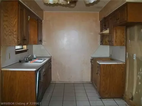 2207 Pine Ln, Barling, AR 72923 photo 3