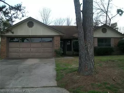 2207 Pine Ln, Barling, AR 72923 photo 1