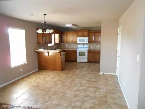 608 Laurel Way, Alma, AR 72921 photo 4