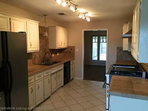 2901 Royal Scots Way, Fort Smith, AR 72908 photo 9