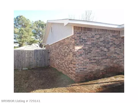 1398 15th Ter, Barling, AR 72923 photo 2