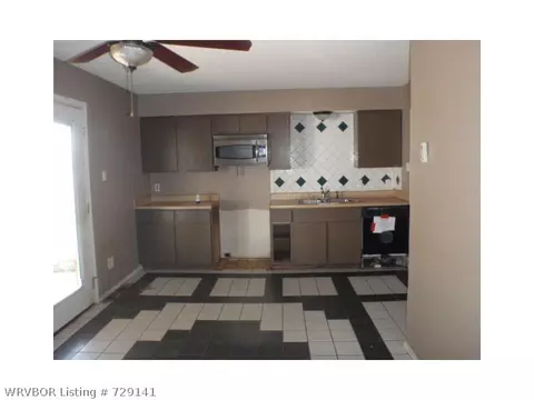 1398 15th Ter, Barling, AR 72923 photo 6