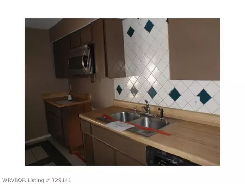 1398 15th Ter, Barling, AR 72923 photo 8