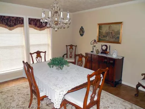 8 Riverlyn Ter, Fort Smith, AR 72903 photo 4