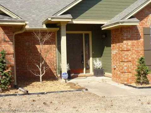 9608 Bridgeford Rd, Fort Smith, AR 72908 photo 2
