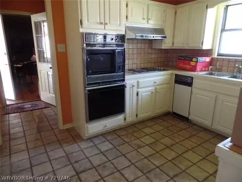 4601 S R St, Fort Smith, AR 72903 photo 3