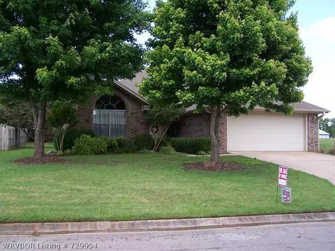 2000 Devyn Dr, Lavaca, AR 72941 photo 1