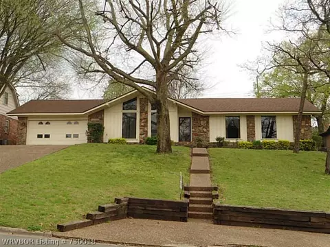 7016 Riviera Dr, Fort Smith, AR 72903 photo 1