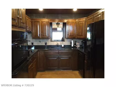 606 Citadel Bluff Trl, Cecil, AR 72930 photo 3