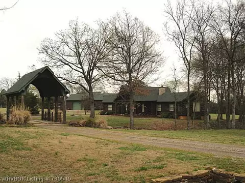 4002 Robinhaven Dr, Alma, AR 72921 photo 1