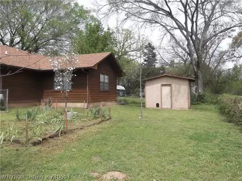 612 N 4th St, Ozark, AR 72949 photo 4