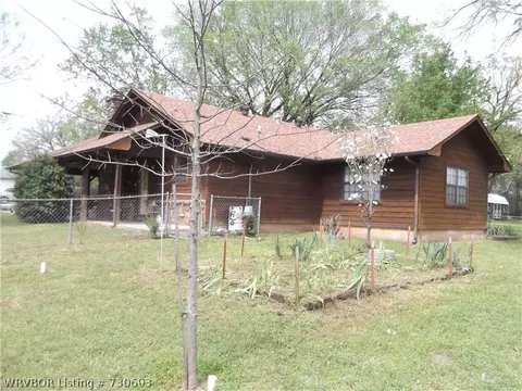 612 N 4th St, Ozark, AR 72949 photo 2