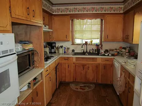 14 N Cedar St, Alma, AR 72921 photo 6