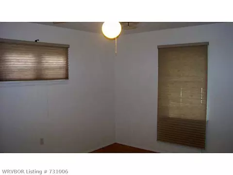 1004 4th Ter, Barling, AR 72923 photo 8