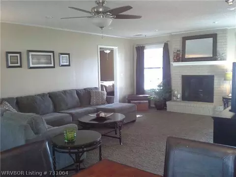 606 Strozier Ln, Barling, AR 72923 photo 2