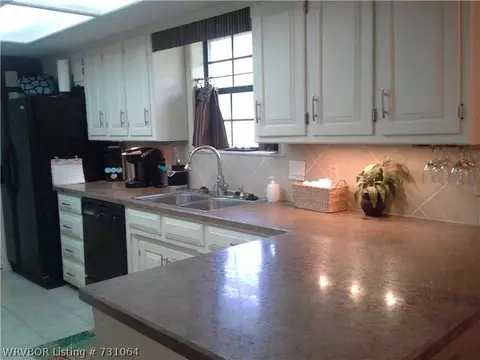 606 Strozier Ln, Barling, AR 72923 photo 3