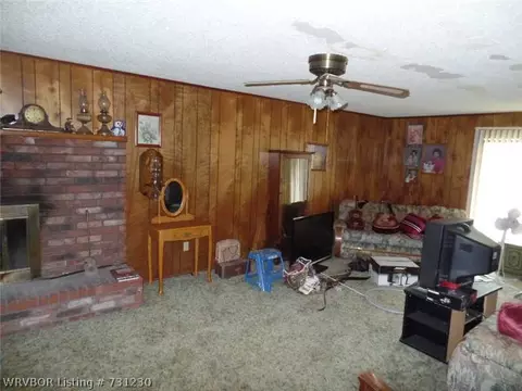 106 E 1st St, Hartford, AR 72938 photo 4