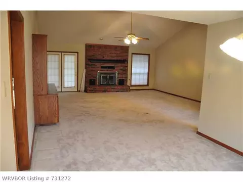 2709 Canterbury Cir, Fort Smith, AR 72903 photo 2