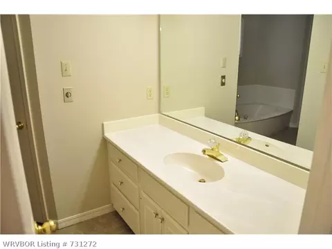 2709 Canterbury Cir, Fort Smith, AR 72903 photo 12
