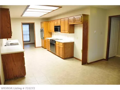 2709 Canterbury Cir, Fort Smith, AR 72903 photo 7