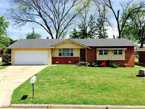 2400 N 56th Ln, Fort Smith, AR 72904 photo 1