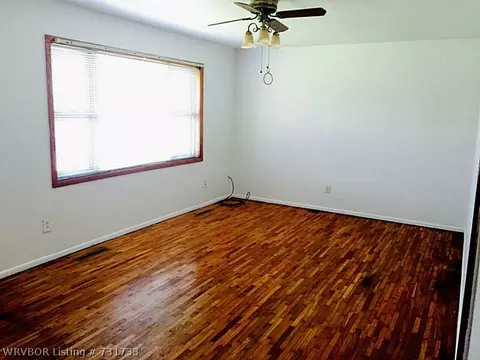 2400 N 56th Ln, Fort Smith, AR 72904 photo 7