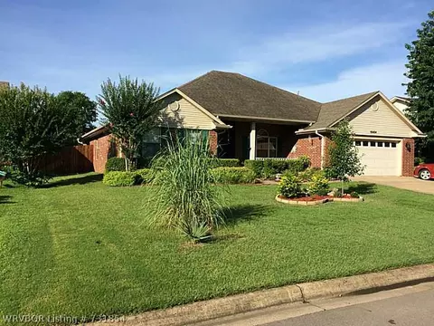 10404 Riverview Dr, Fort Smith, AR 72903 photo 1