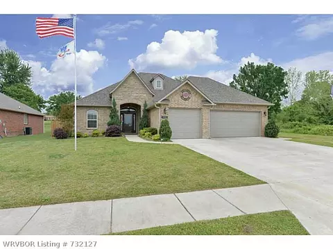 1318 Falling Leaf Cir, Alma, AR 72921 photo 1