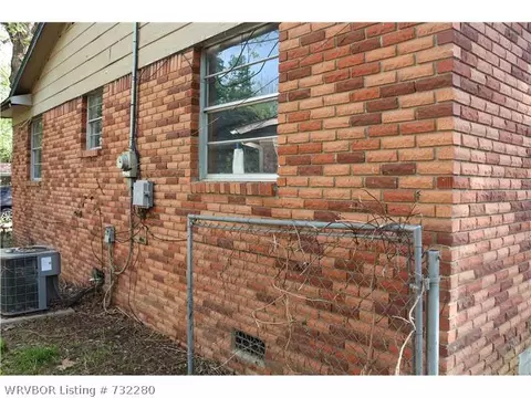 104 Cindy Cir, Fort Smith, AR 72908 photo 4