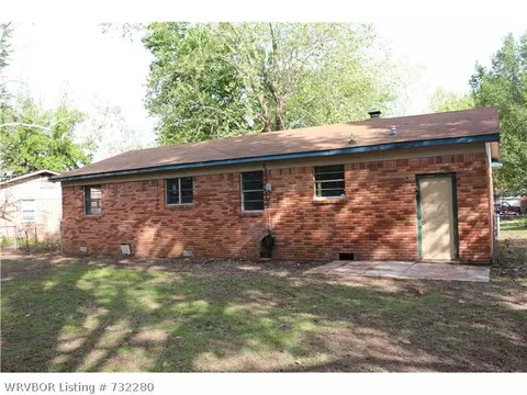 104 Cindy Cir, Fort Smith, AR 72908 photo 3