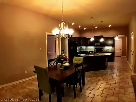 5709 Graystone Dr, Fort Smith, AR 72916 photo 3