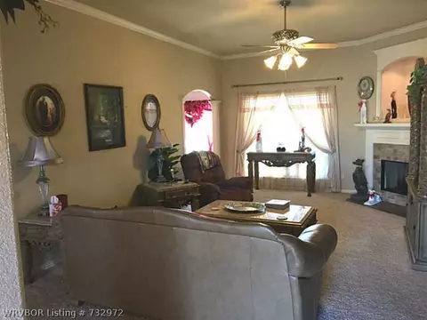604 Windbrook Ct, Fort Smith, AR 72908 photo 4