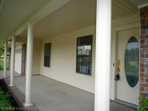 3012 Riverbend Dr, Fort Smith, AR 72903 photo 2