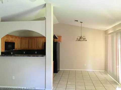 317 Chateau Dr, Fort Smith, AR 72908 photo 4