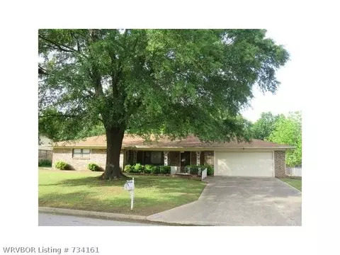 8025 Southridge Dr, Fort Smith, AR 72908 photo 1