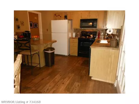 8617 Southridge Dr, Fort Smith, AR 72903 photo 3