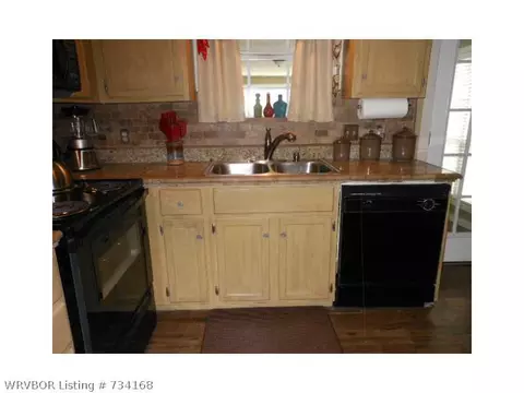 8617 Southridge Dr, Fort Smith, AR 72903 photo 4