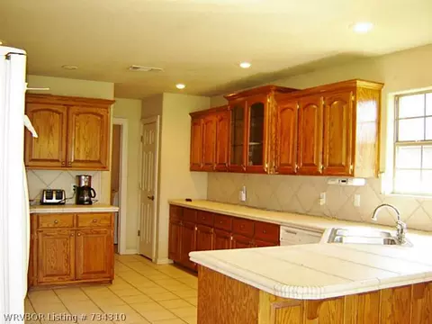1509 Rockhurst Dr, Fort Smith, AR 72908 photo 6