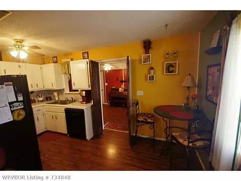 302 Marvin St, Hackett, AR 72937 photo 5
