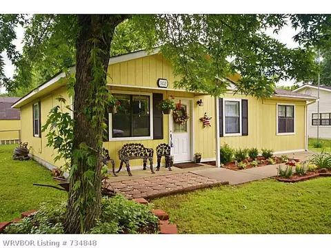 302 Marvin St, Hackett, AR 72937 photo 1