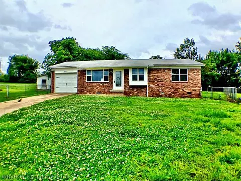 8005 Thayer Dr, Fort Smith, AR 72908 photo 1