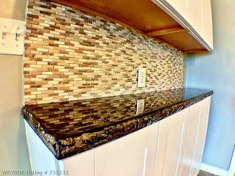 8005 Thayer Dr, Fort Smith, AR 72908 photo 4