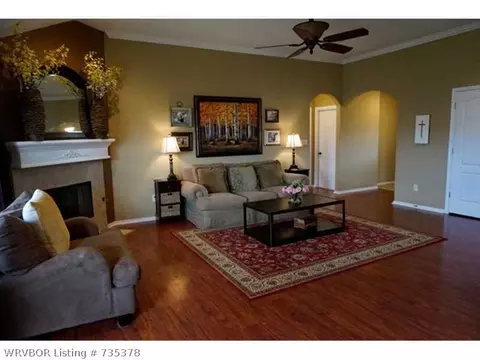1905 Fairbanks Dr, Barling, AR 72923 photo 4