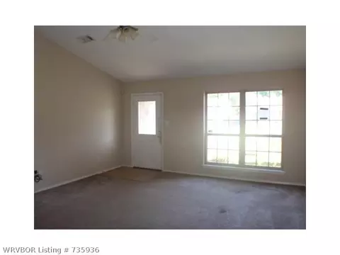 312 Chateau Dr, Fort Smith, AR 72908 photo 4