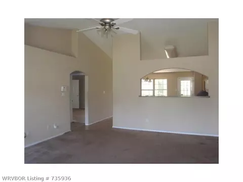 312 Chateau Dr, Fort Smith, AR 72908 photo 2