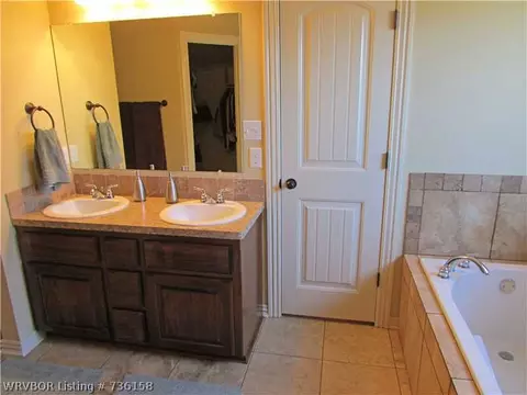 1900 Yukon Dr, Barling, AR 72923 photo 12