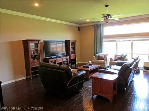 1900 Yukon Dr, Barling, AR 72923 photo 4